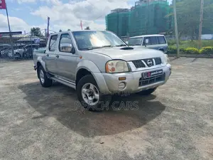 Nissan Navara 2004 Silver