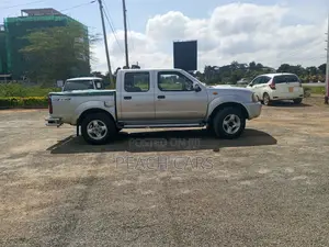 Nissan Navara 2004 Silver