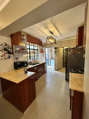 5bdrm Mansion in Near Olkeri Primary for sale