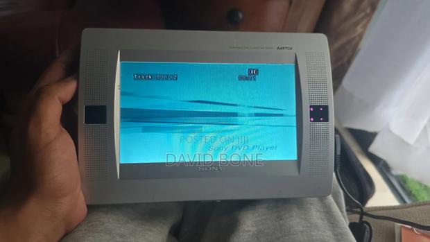 Retro Portable Sony DVD/Cd Player