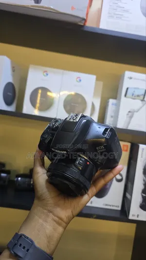Canon 2000d Ised With 50mm STM and Free 32gb Sd Card