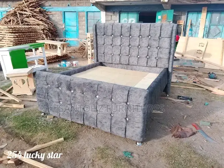 Grey Chester Bed