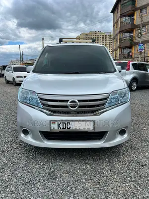 Nissan Serena 2013 Silver