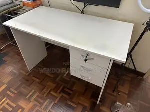 Office Desk; 0.9 Meters Office Clerical White Polished Table