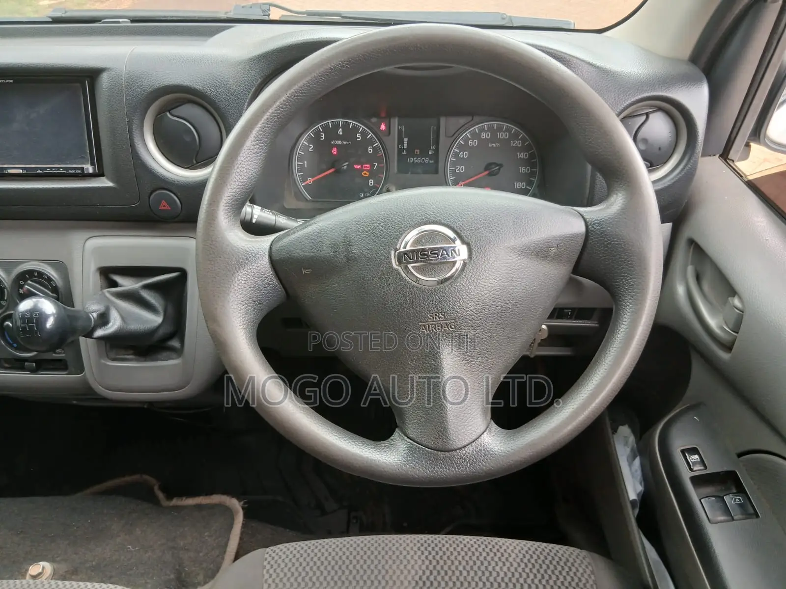 Nissan Caravan (Urvan) 2016 White