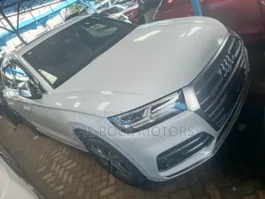Audi Q5 2.0T Premium AWD quattro 2019 White