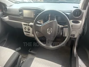 Toyota Mirai Base 2019 Silver