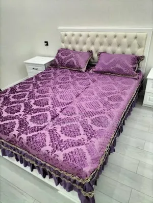 *Heavy* Cotton Bedcovers, 
Size:6*6 With 
2 Pillowcases.