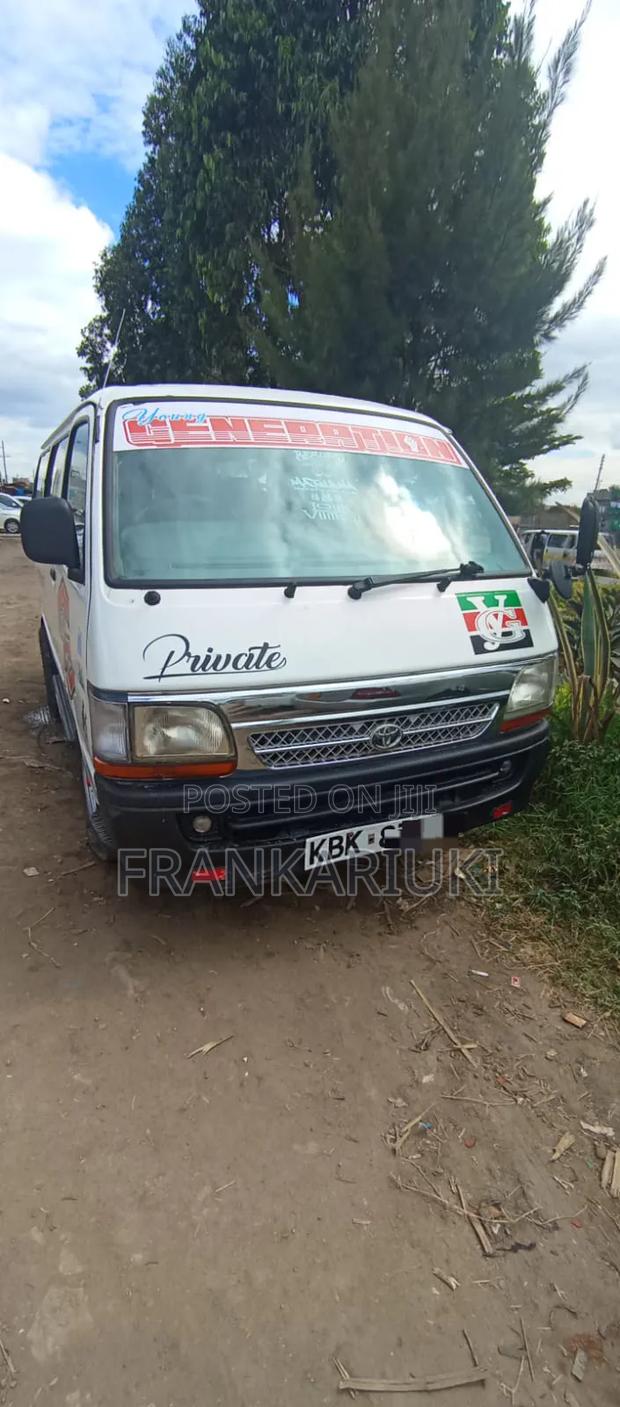 Toyota HiAce 2001 White