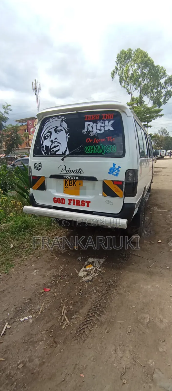 Toyota HiAce 2001 White