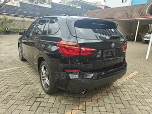 BMW X1 xDrive28i AWD 2018 Black
