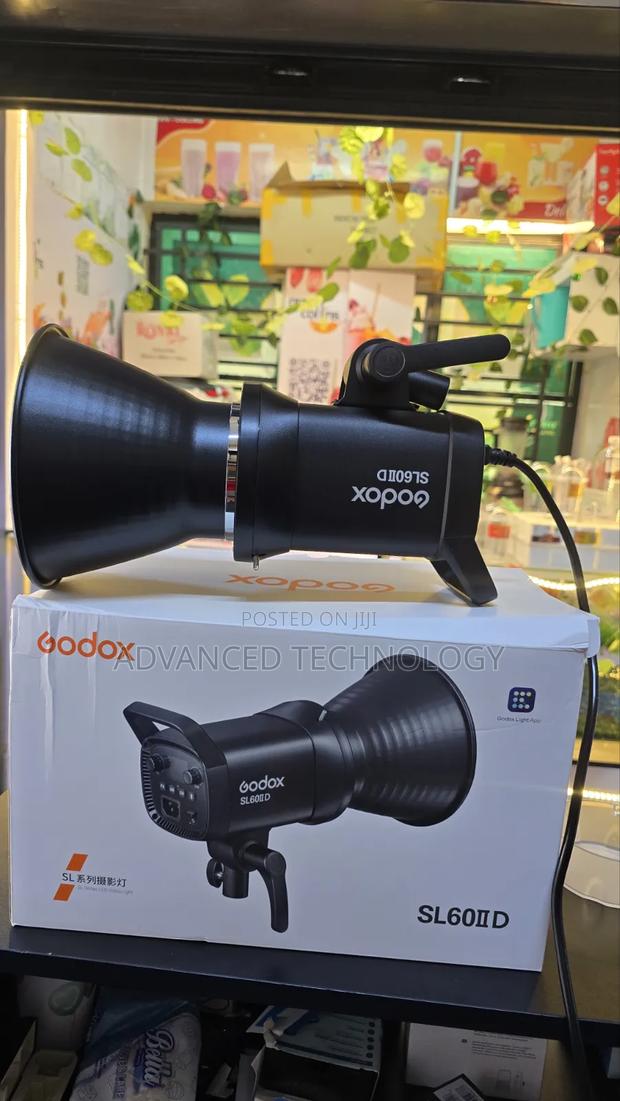 Godox Sl60 Ii D Led Bowens Mount Video Light (Daylight-Balanced) - thumbnail 2