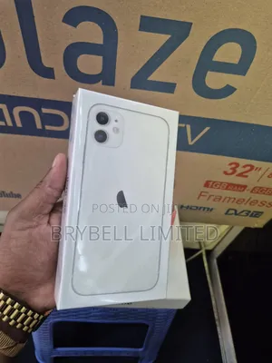 New Apple iPhone 11 128 GB White