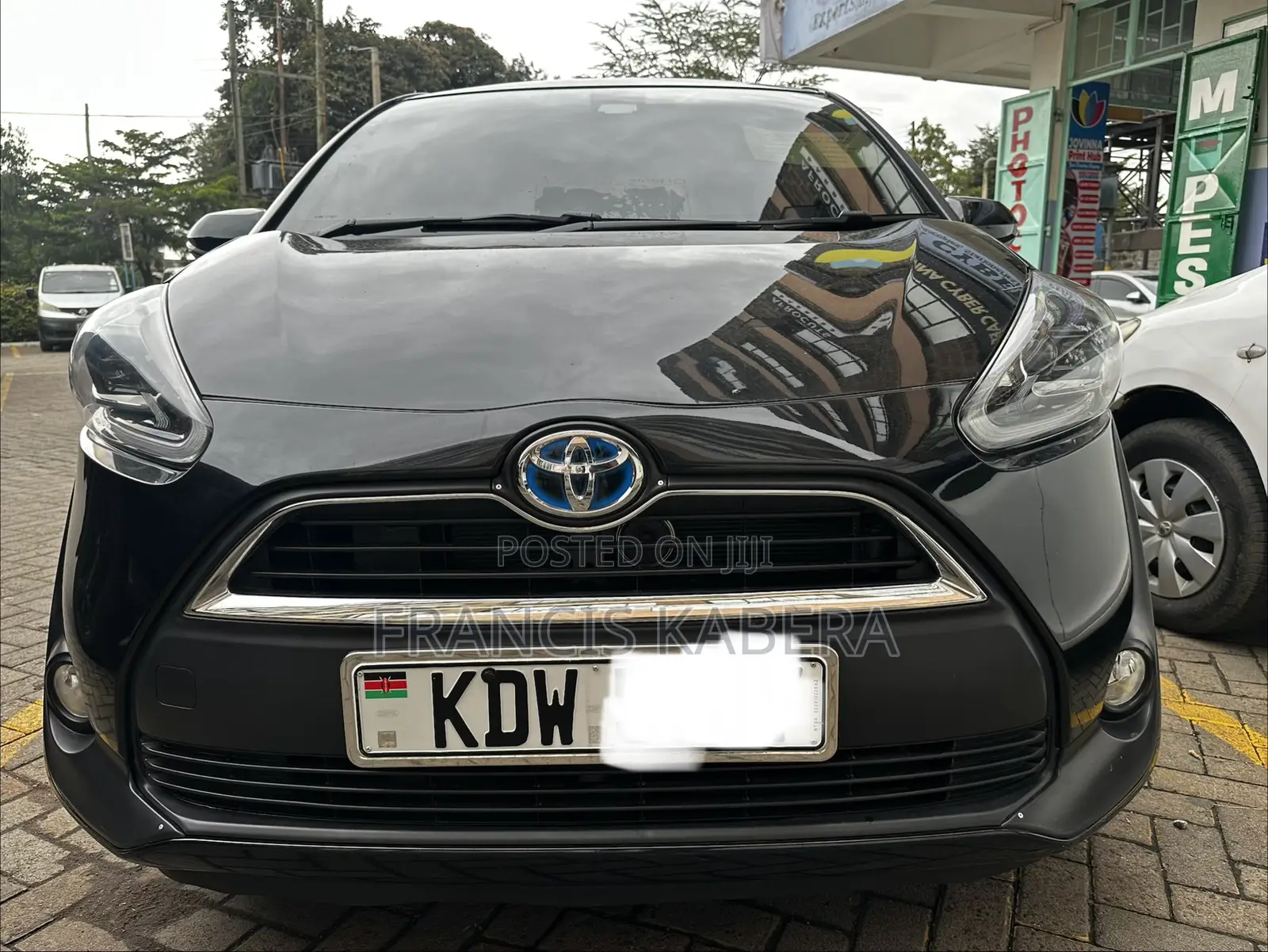 Toyota Sienta 2018 Black