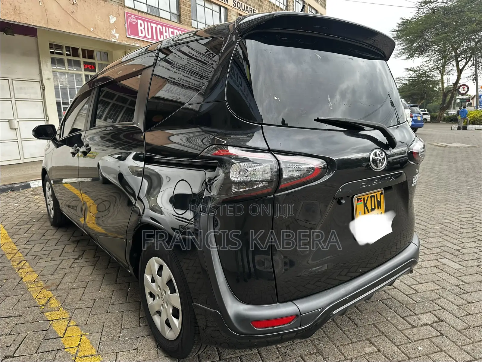 Toyota Sienta 2018 Black