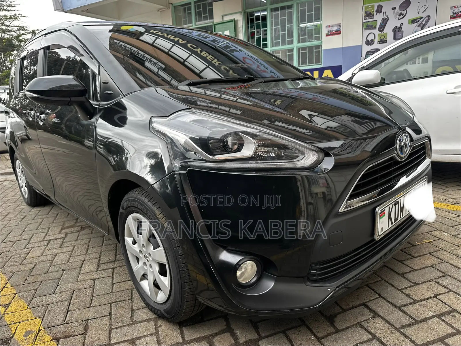 Toyota Sienta 2018 Black