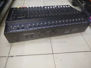 Powered Mixer 16 Chanel
