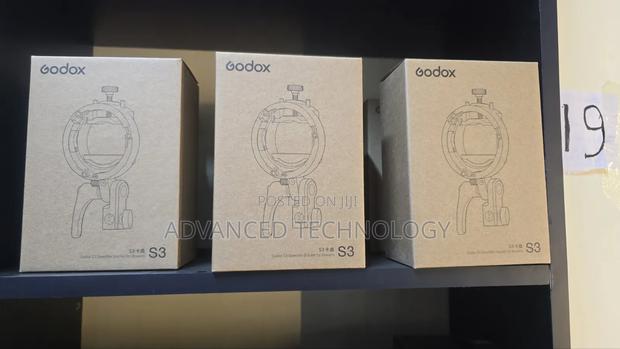Godox S3 Bowens Mount Speedlite Bracket