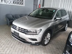 Volkswagen Tiguan 2018 Gold