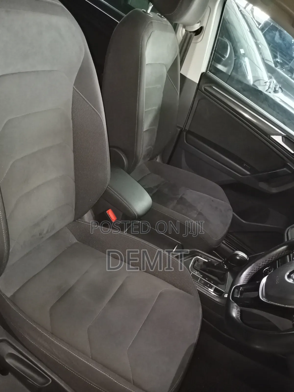 Volkswagen Tiguan 2018 Gold