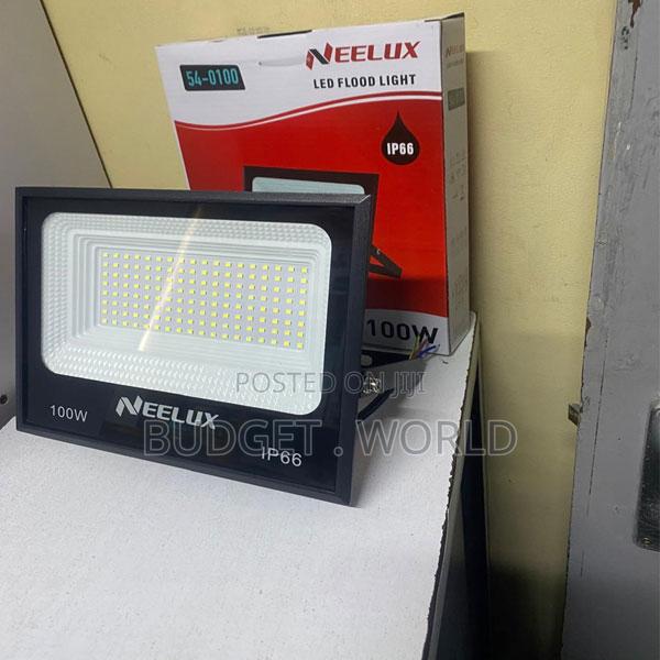 . 100w Heavy-Duty Led Flood Light for Commercial and Industrial Use