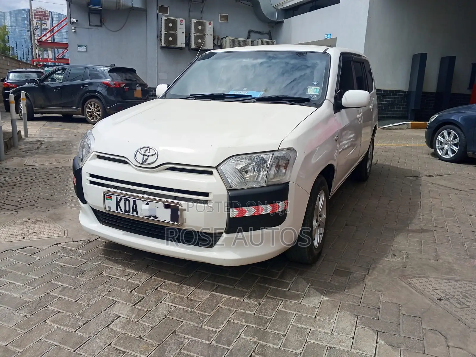 Toyota Succeed SV Premium 2014 White