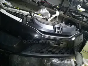 Honda Fit Hybrid Nosecut 2013–2020 Original Ex-Japan