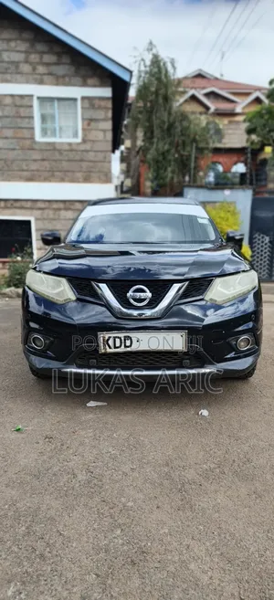 Nissan X-Trail 2.0 Petrol FWD 2014 Black