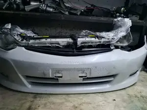 Toyota Wish Nosecut 2003–2009 Original Ex-Japan