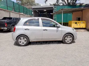 Nissan March 2016 Silver