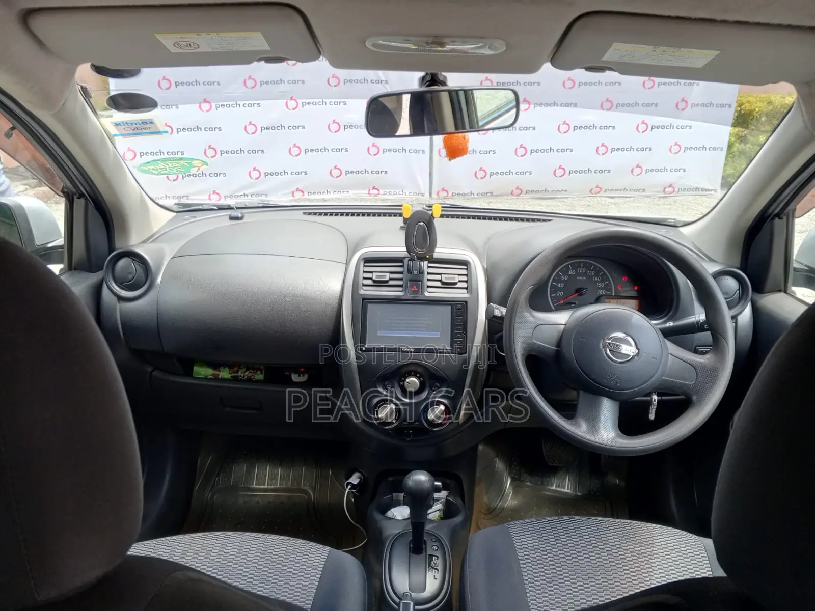 Nissan March 2016 Silver