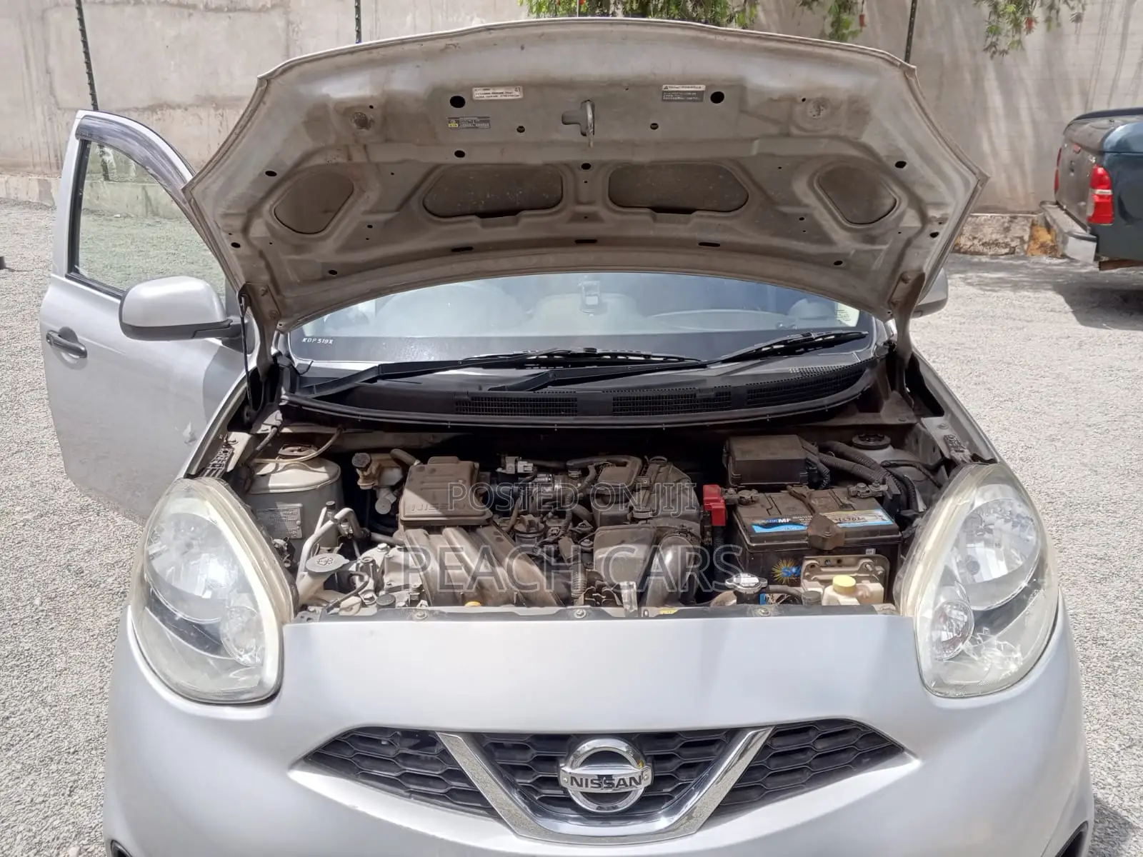 Nissan March 2016 Silver