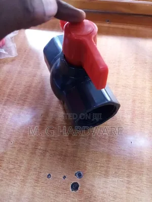 PVC Ball Cork Threaded 11/2"