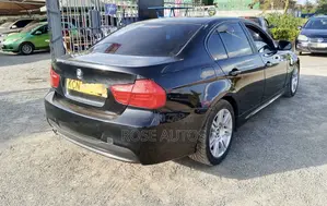 BMW 320i 2010 Black