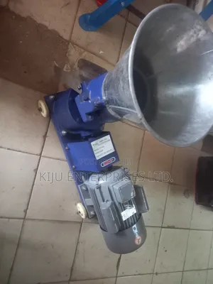 Animal Feed Pelletizer Machine | 100-200kg/Hr | Heavy Duty