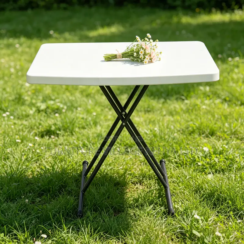 Folding Outdoor Plastic Table.