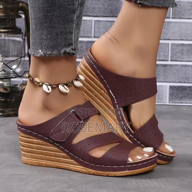 Wamathey Wedge Shoes