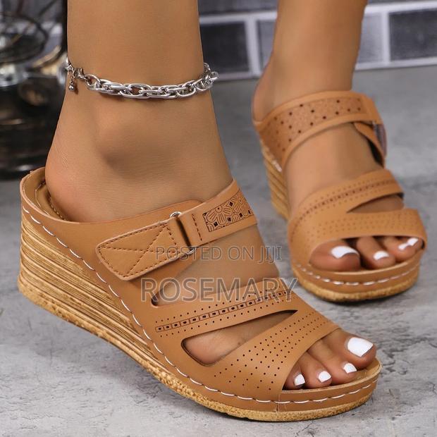 Wamathey Wedge Shoes - thumbnail 2