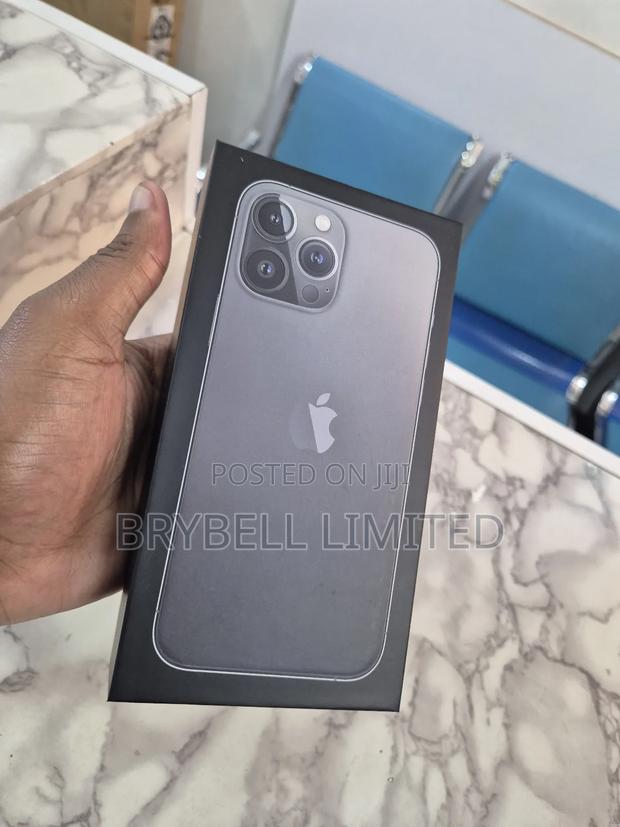 New Apple iPhone 13 Pro Max 1 TB Black - thumbnail 2