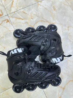 Original Adult Skate Shoes With Rubber Wheels