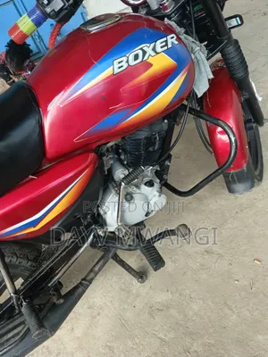 Bajaj Boxer 150 UG 2025 Red