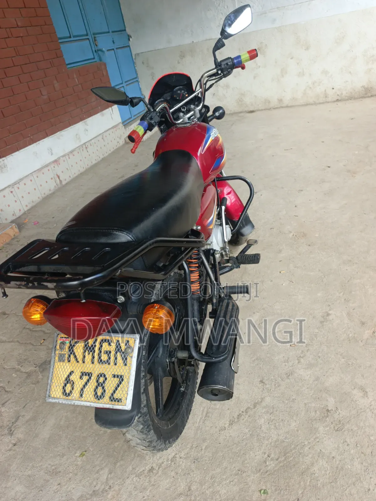 Bajaj Boxer 150 UG 2025 Red