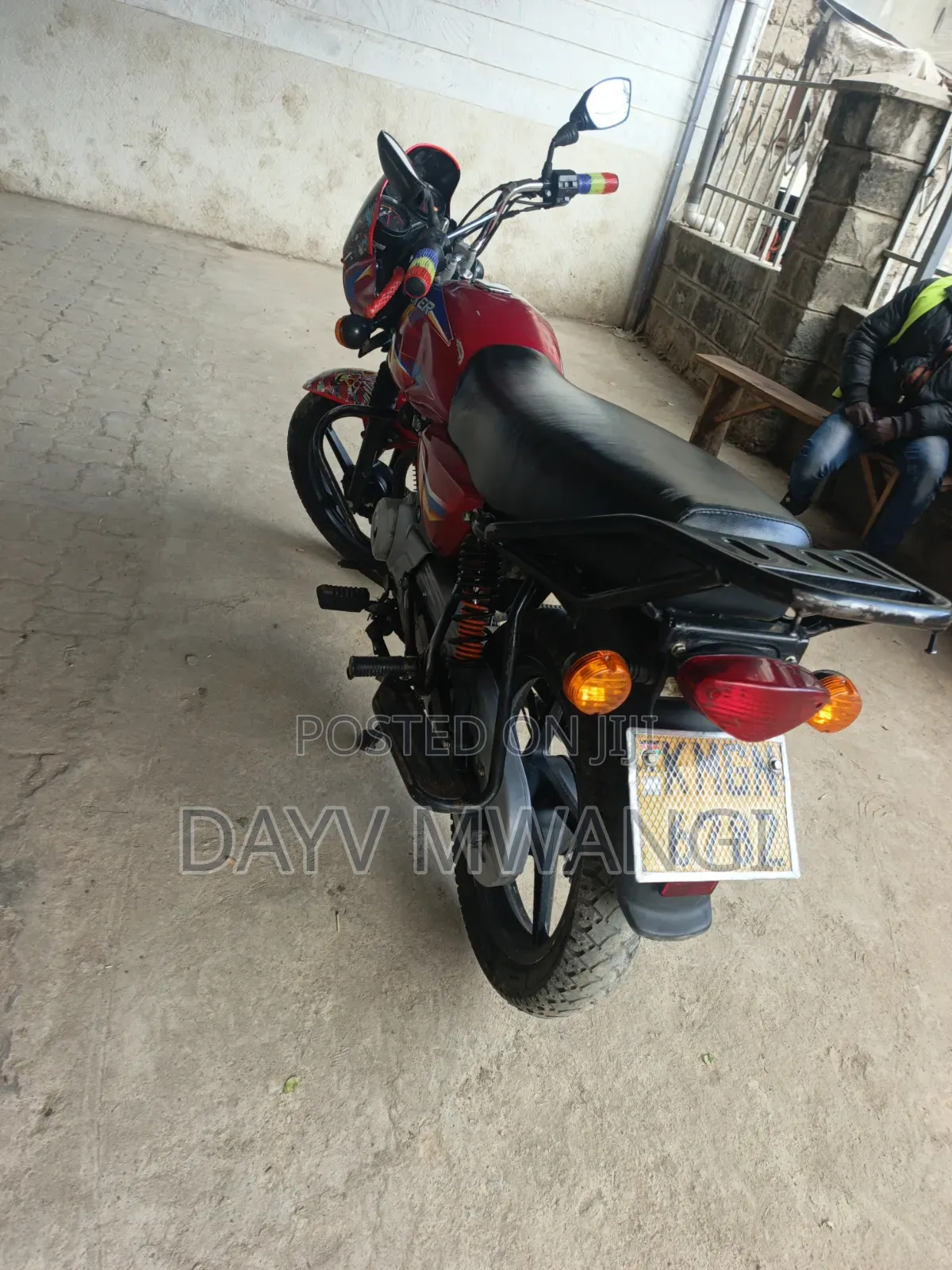 Bajaj Boxer 150 UG 2025 Red