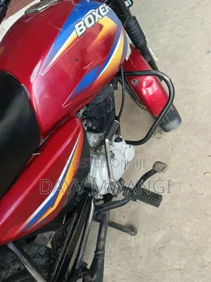 Bajaj Boxer 150 UG 2025 Red