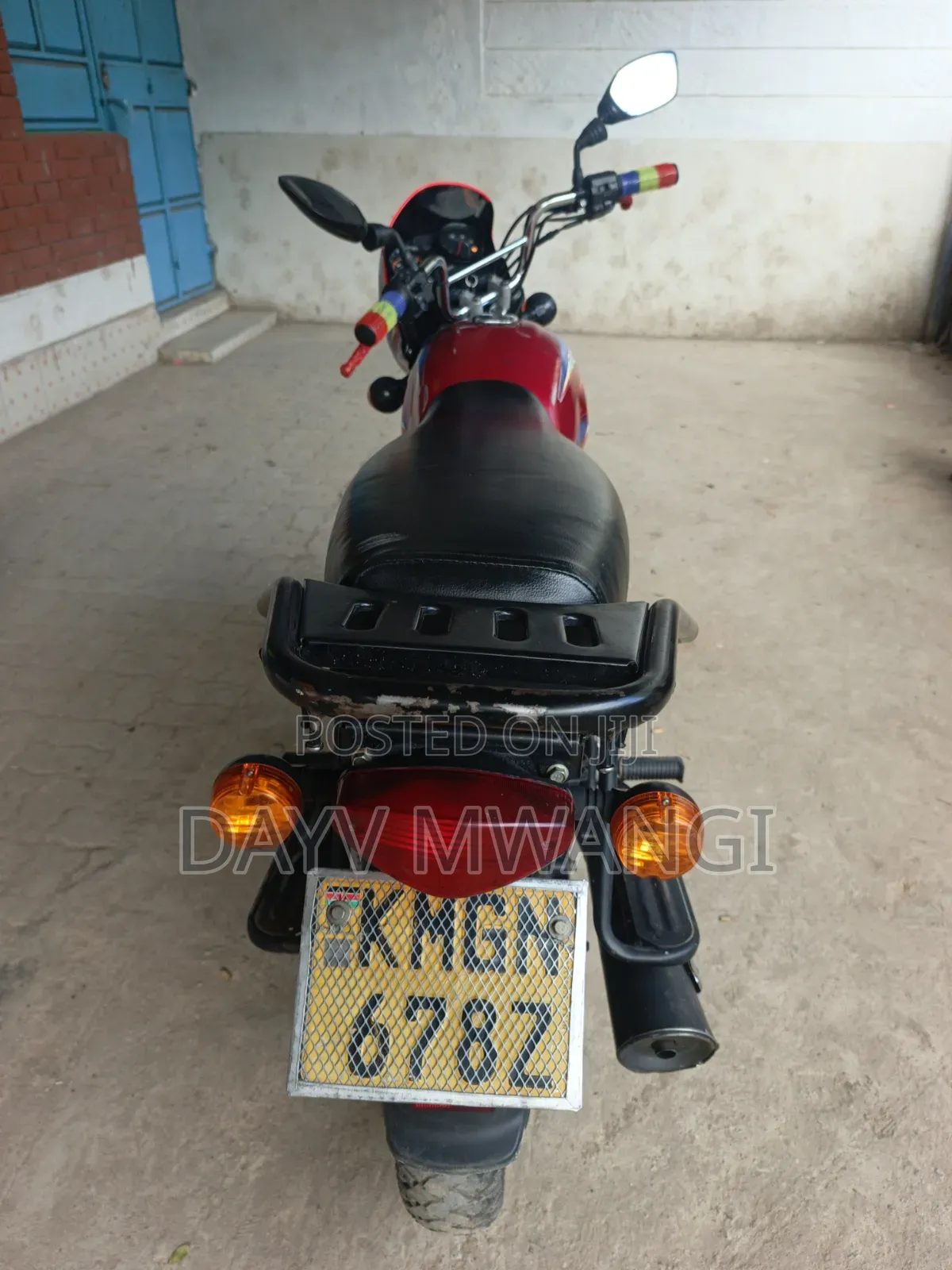 Bajaj Boxer 150 UG 2025 Red