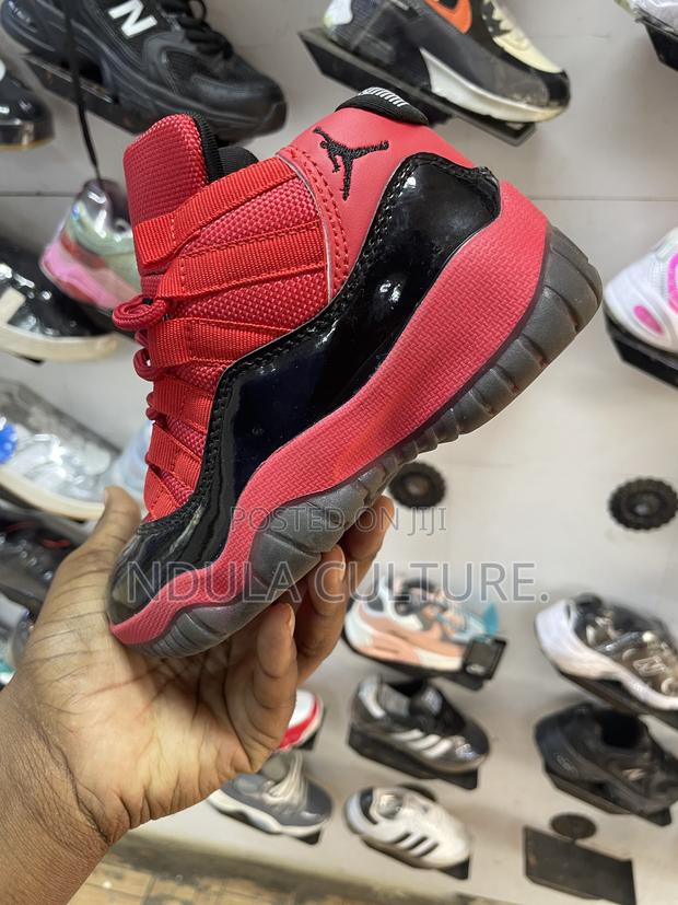 Jordan 11 Kids - thumbnail 3