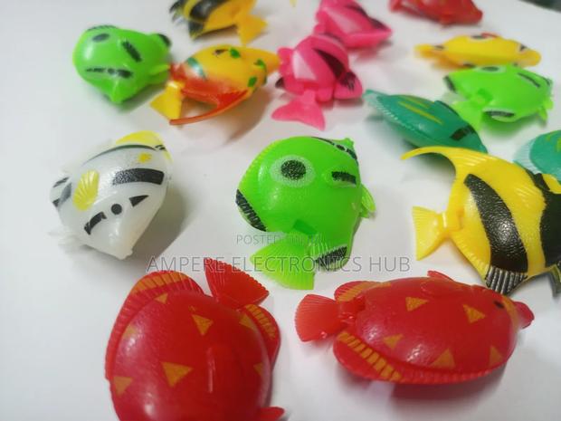 Plastic Fish, Artificial Fish For Aquarium, Floating With Moving Tail - thumbnail 9