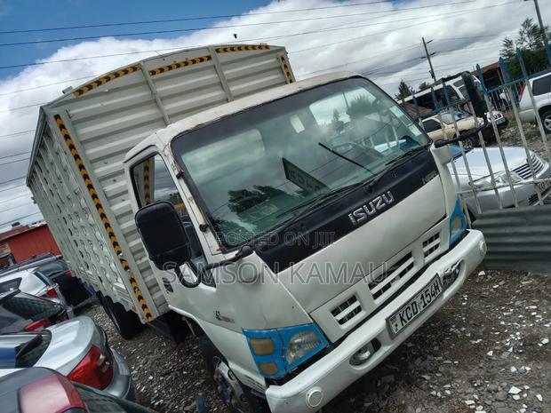 Isuzu NPR Canter - thumbnail 2
