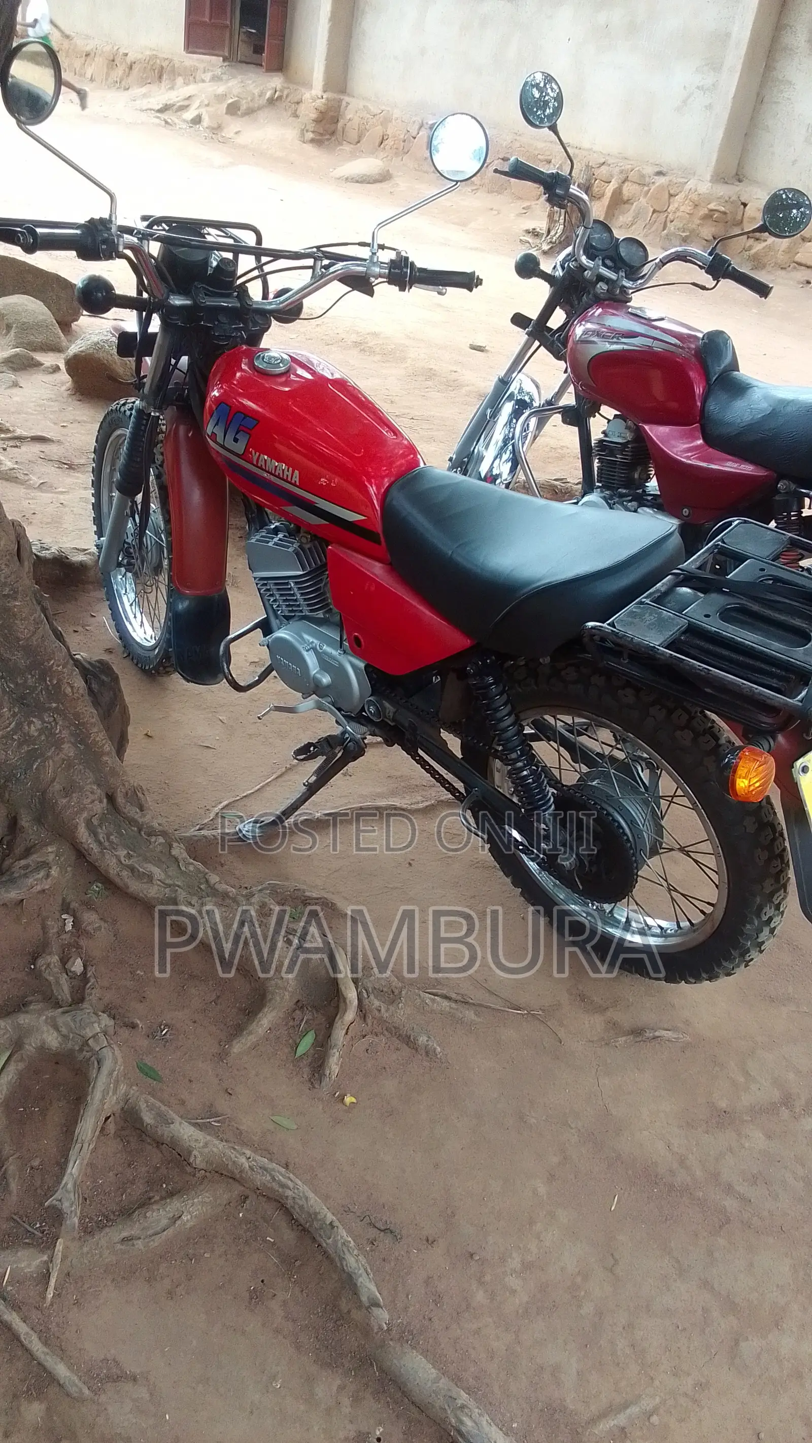 Yamaha 2001 Red