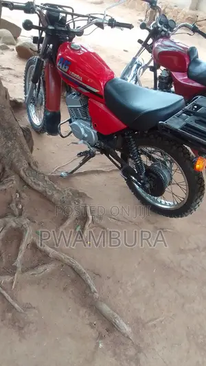 Yamaha 2001 Red